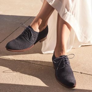 The Office of Angela Scott Mr. Arthur Oxford (41)